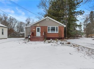 124 Riverside Dr, Fredericton, NB E3A 3Y1