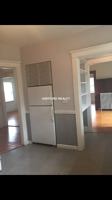 2 bed, 1.0 bath, $2,850 — Photo 4