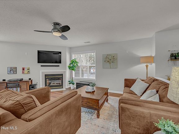 5th image of 4126 Breezewood Drive Apt 101