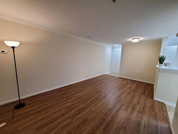 3rd image of 12818 Fair Briar Ln