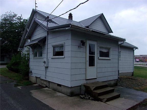 3rd image of 306 S Main St