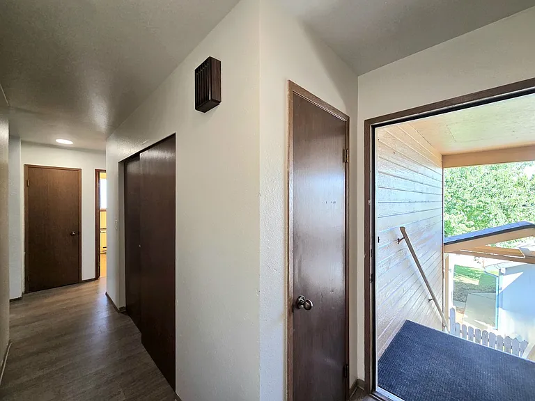 124 N Delaware Ave — Photo 9