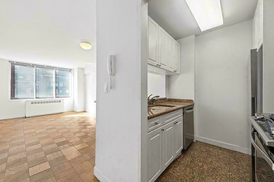 1st image of 1735 York Ave APT 22E