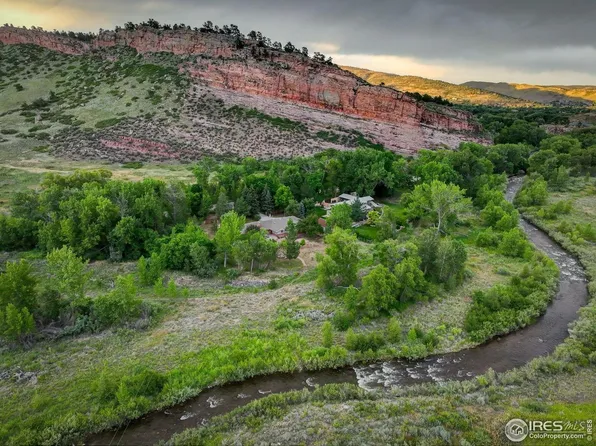 31820 S Saint Vrain Dr, Lyons, CO 80540