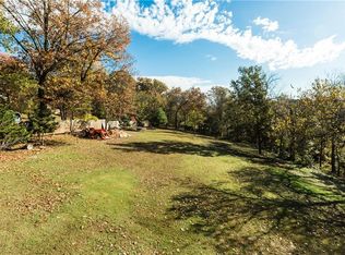 582 Venters Dr, Cave Springs, AR 72718