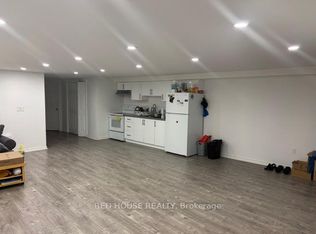 2768 Dundas St W #BASEMENT, Toronto, ON M6P 1Y3