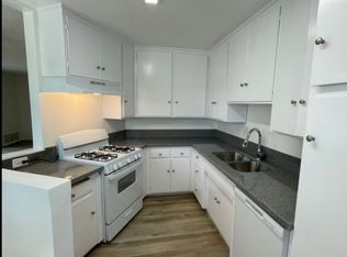 6035 Whitsett Ave #107, North Hollywood, CA 91606