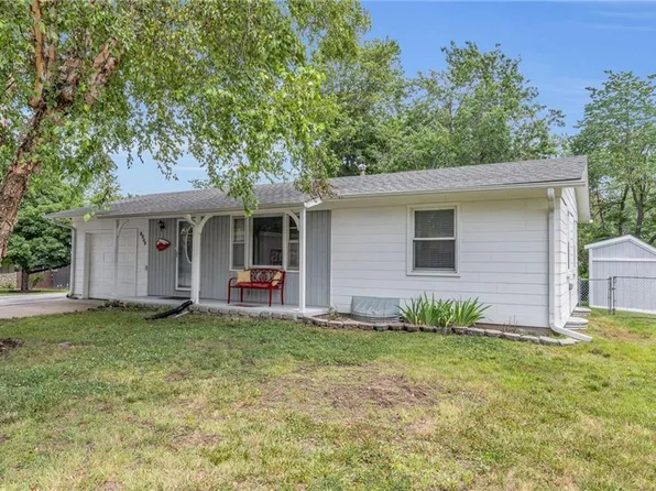 8305 High St, De Soto, KS 66018