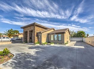 2120 E Russell Rd, Paradise, NV 89119