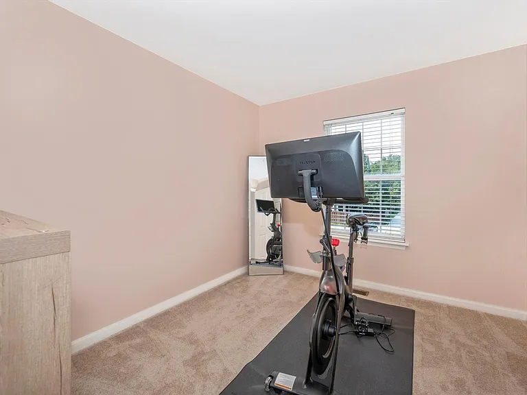 5211 Duke Ct — Photo 24