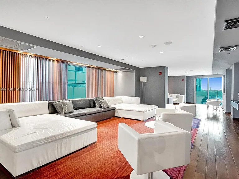 325 Biscayne Blvd #2519 — Photo 41