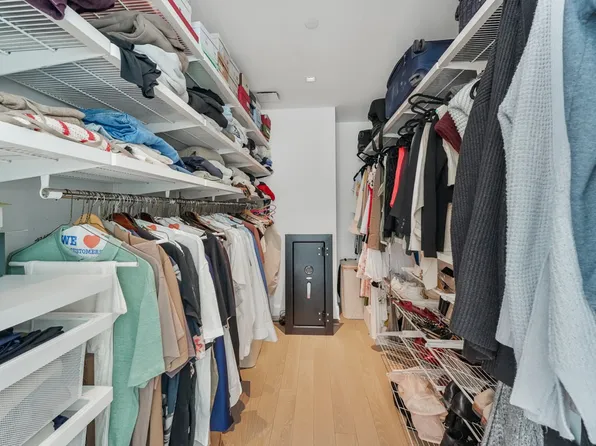 45 East 22nd Street image 15 of 28