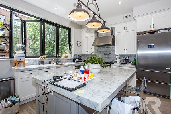 Rented by EXR | media 5