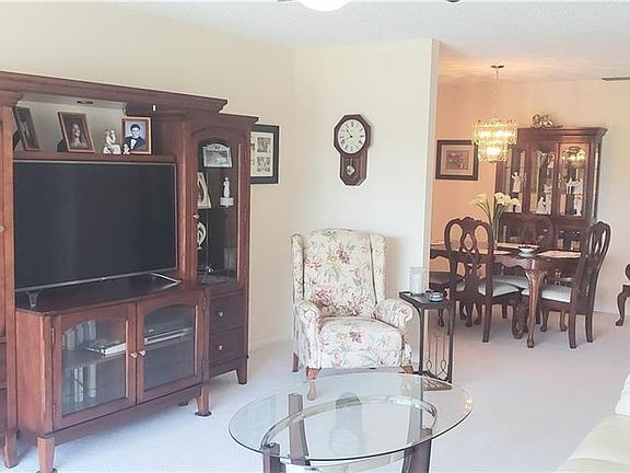 3rd image of 1344 S Brandywine Cir APT 4