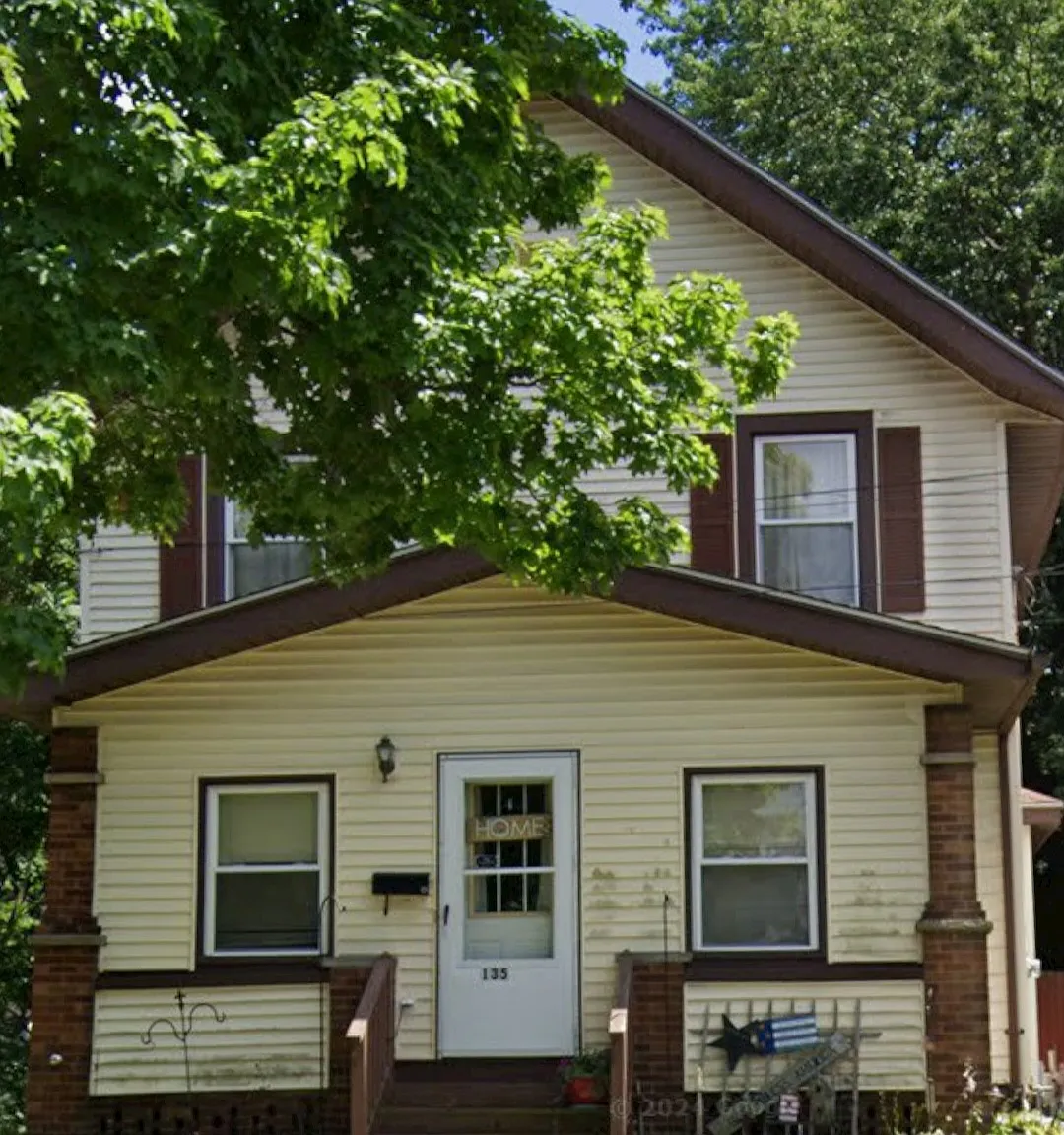 4 bed, 1.5 bath, 1500 sqft, $1,600 — Photo 1