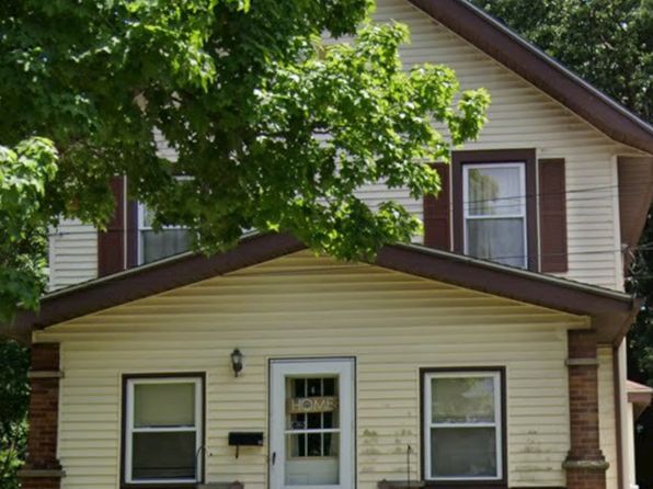 135 E Walnut St