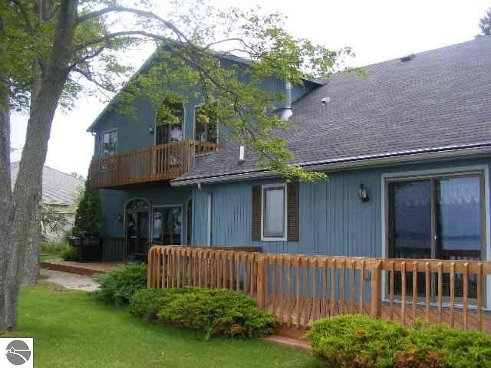 1st image of 1147 E Lake Mitchell Dr