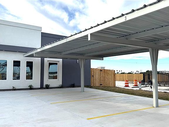 3rd image of 2313 N 43rd St #4