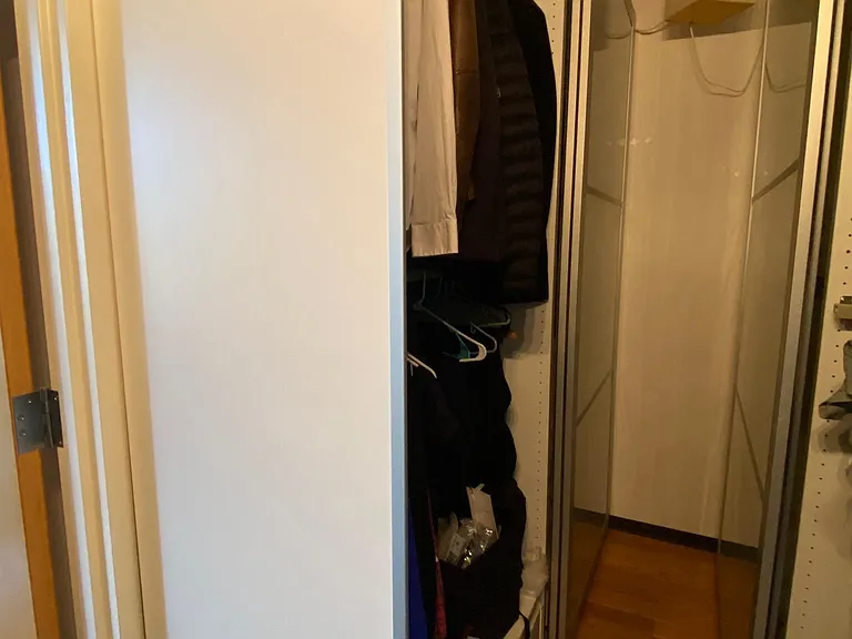 Walk-in Closet