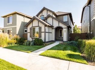 20803 NE Smoke Stack Ln, Bend, OR 97701