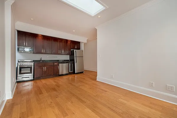 Rented by Bold Marketing | media 44