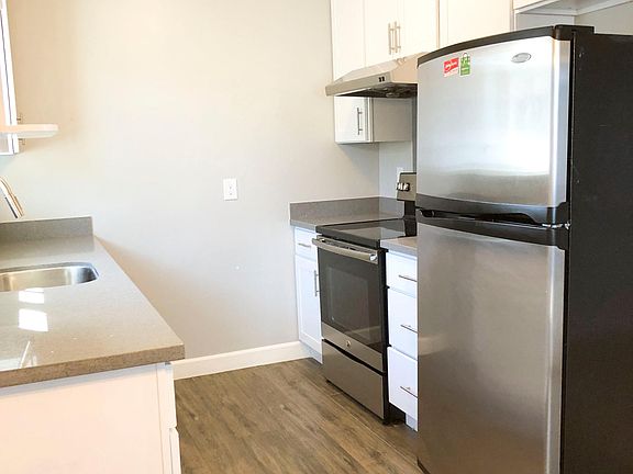 5th image of 2831 Malabar Ave APT 3