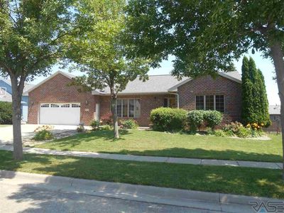 6712 S Crane Ave, Sioux Falls, SD, 57108