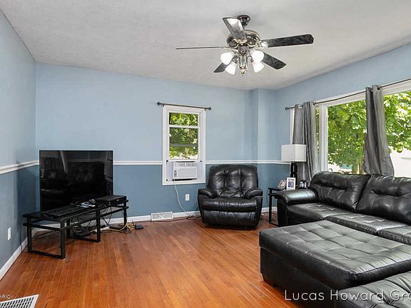 3rd image of 135 Probasco St