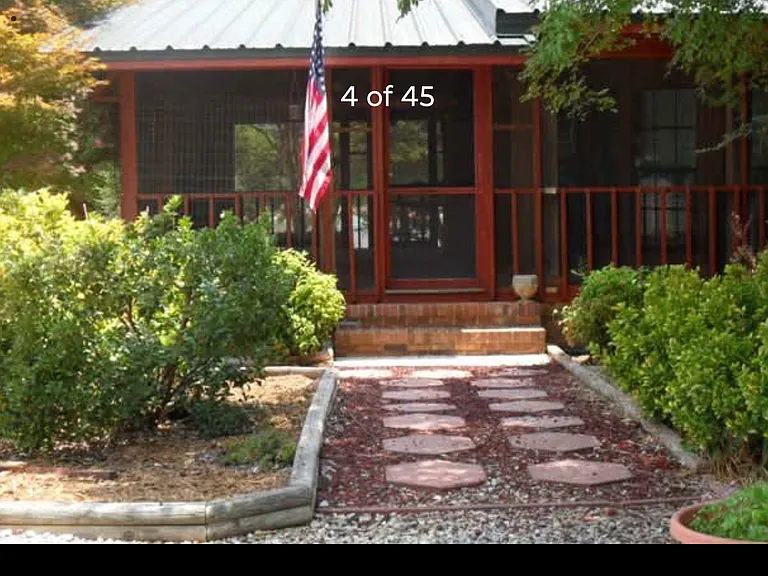 330 McClain Dr — Photo 2