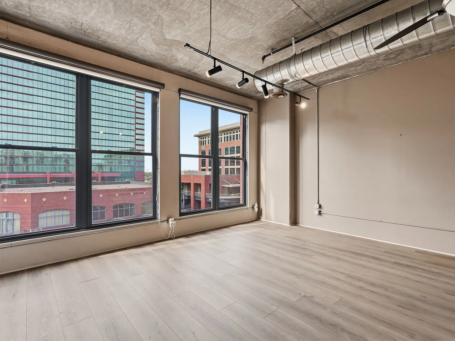 2 bed, 1342 sqft, $2,595 — Photo 2