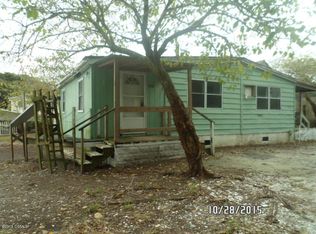 121 Beach Hills Ln, Salter Path, NC 28512