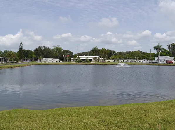 *Hampton - Limited Series Plan, Bay Lake Estates