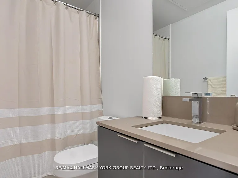 181 Dundas St E #5206 — Photo 16