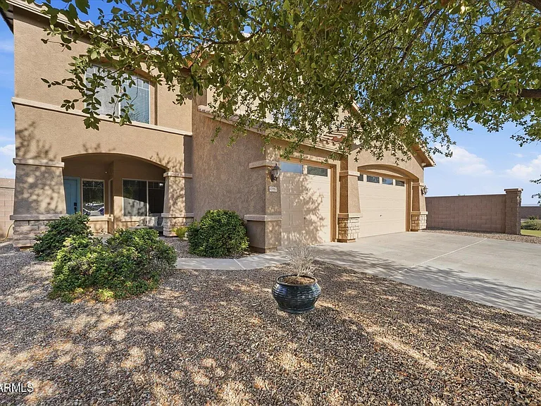 43967 W Scenic Dr — Photo 1