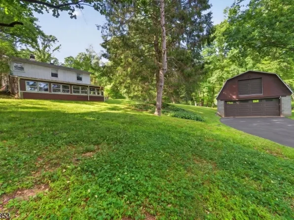 11 Orchard St, Lebanon Twp., NJ 07830