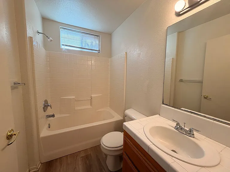 4401 Pebble Creek Dr — Photo 8