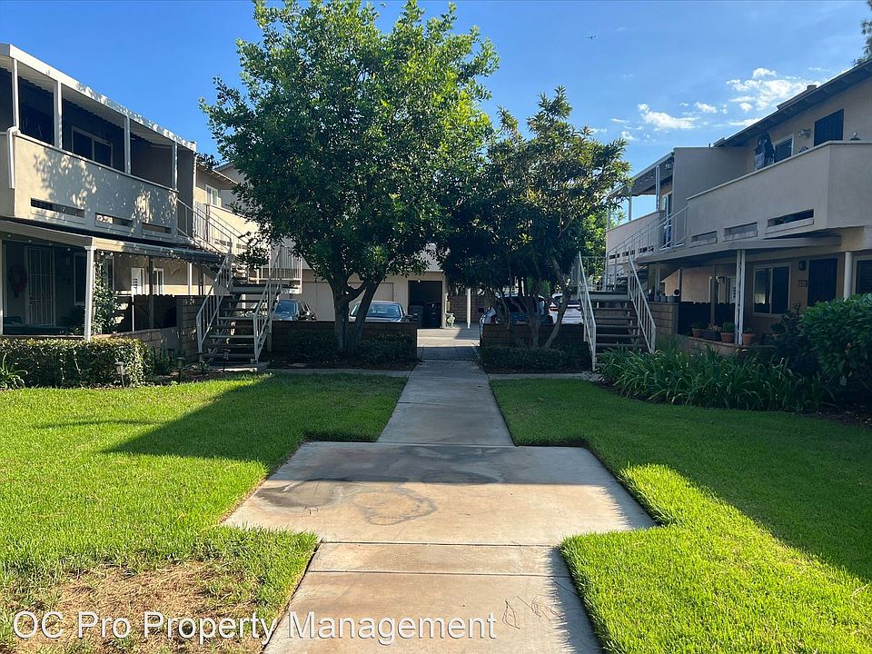 1st image of 338 E Briardale Ave #4