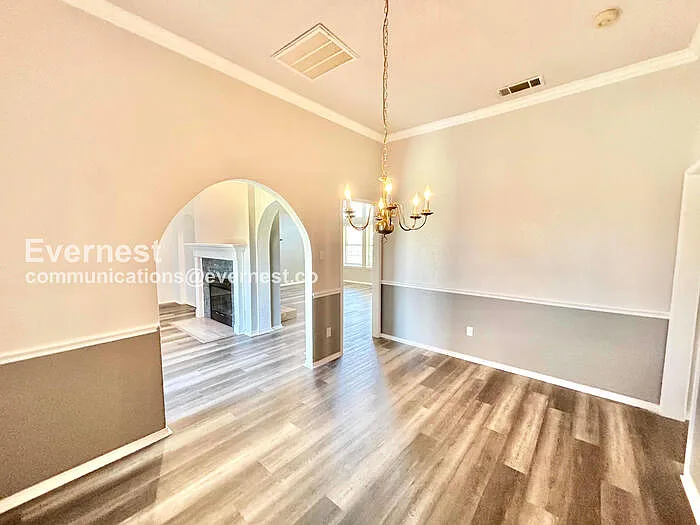 1608 Willow Crk — Photo 9