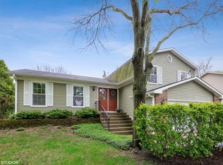 43 Duxbury Ln, Cary, IL 60013