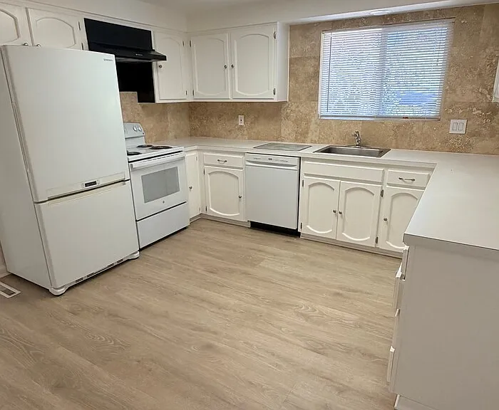 6789 Larson Ave — Photo 2