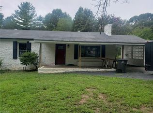 4050 Northampton Dr, Winston Salem, NC 27105