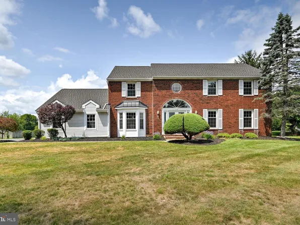 17 Findley Ln, West Windsor, NJ 08550