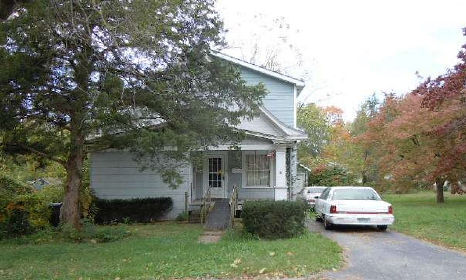 1st image of 122 S Hardy Ave