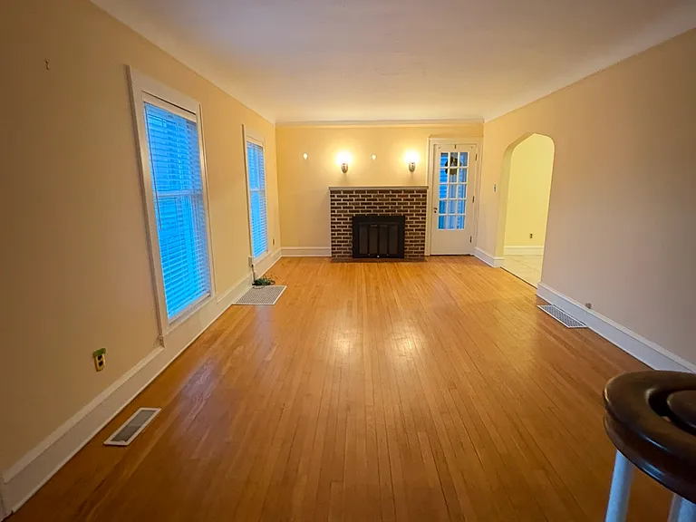 26939 Russell Rd — Photo 8