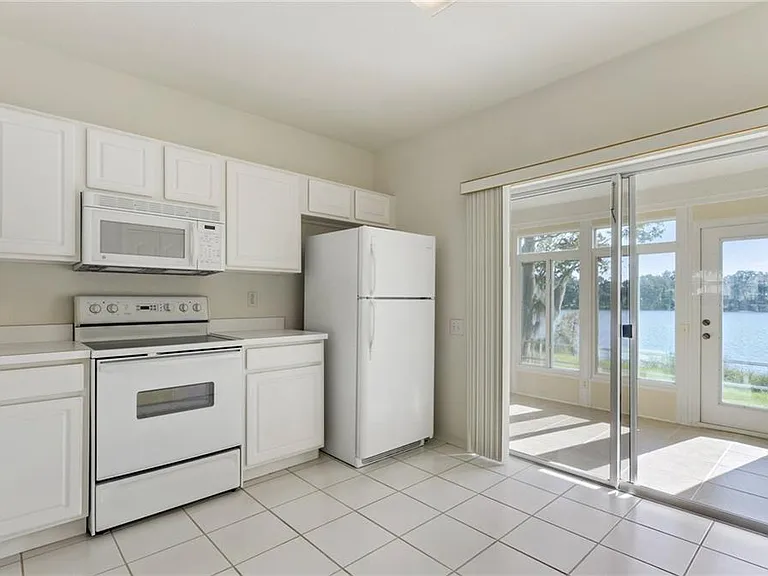 2488 Lake Woodberry Cir — Photo 3