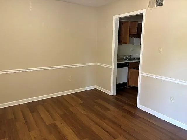 4551 Pine Top Cir E — Photo 3