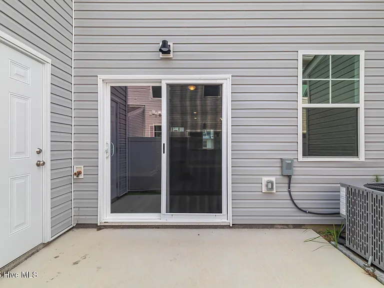 327 Starfish Ln — Photo 45