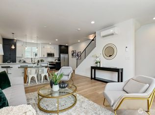 929 N 92nd St #B, Seattle, WA 98103