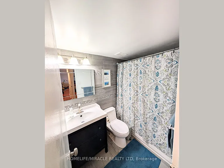 1 Royal Orchard Blvd #906 — Photo 4