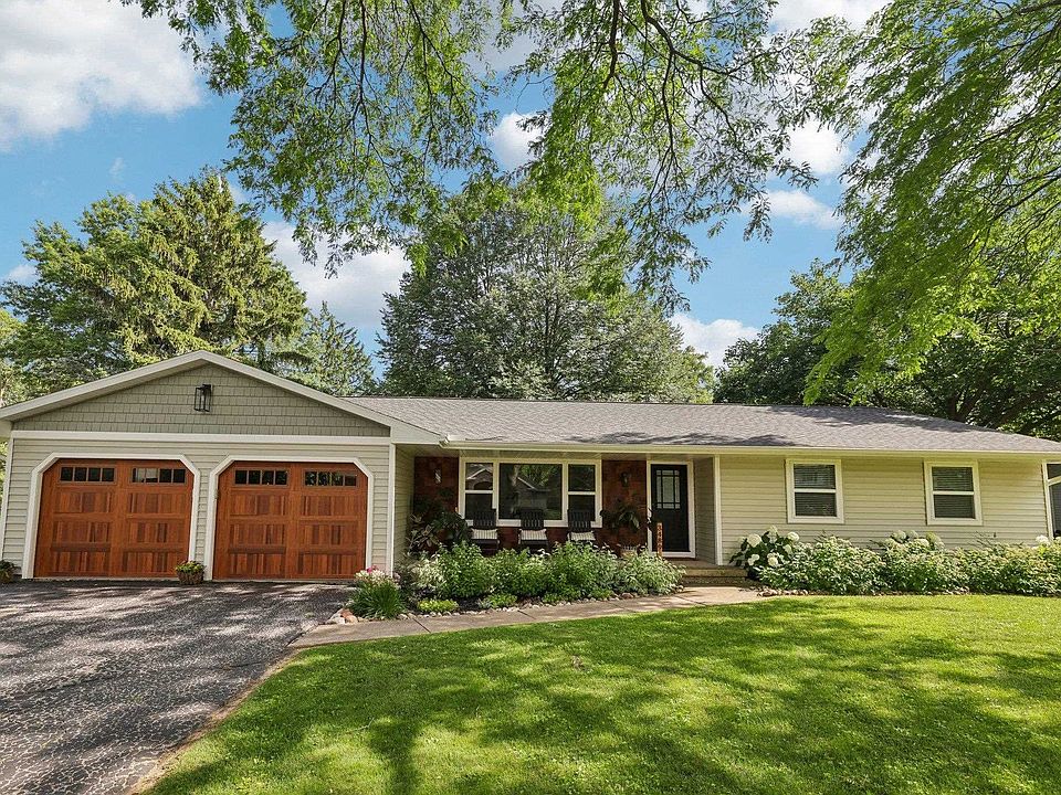 1st image of 3489 Dell Dr